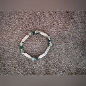 Francesca Collections Children’s Mint Green beaded bracelet, small